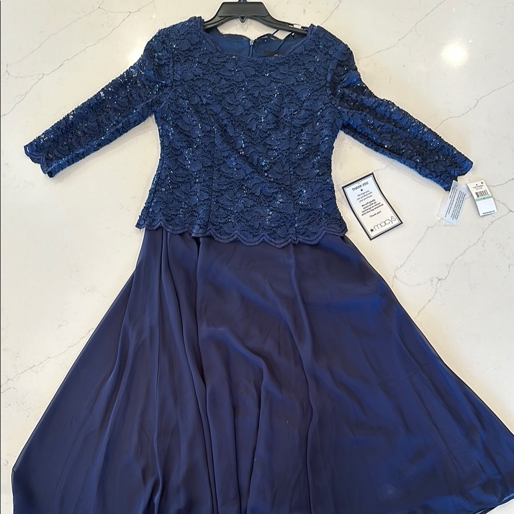 Elegant Navy Lace Gown**NWT